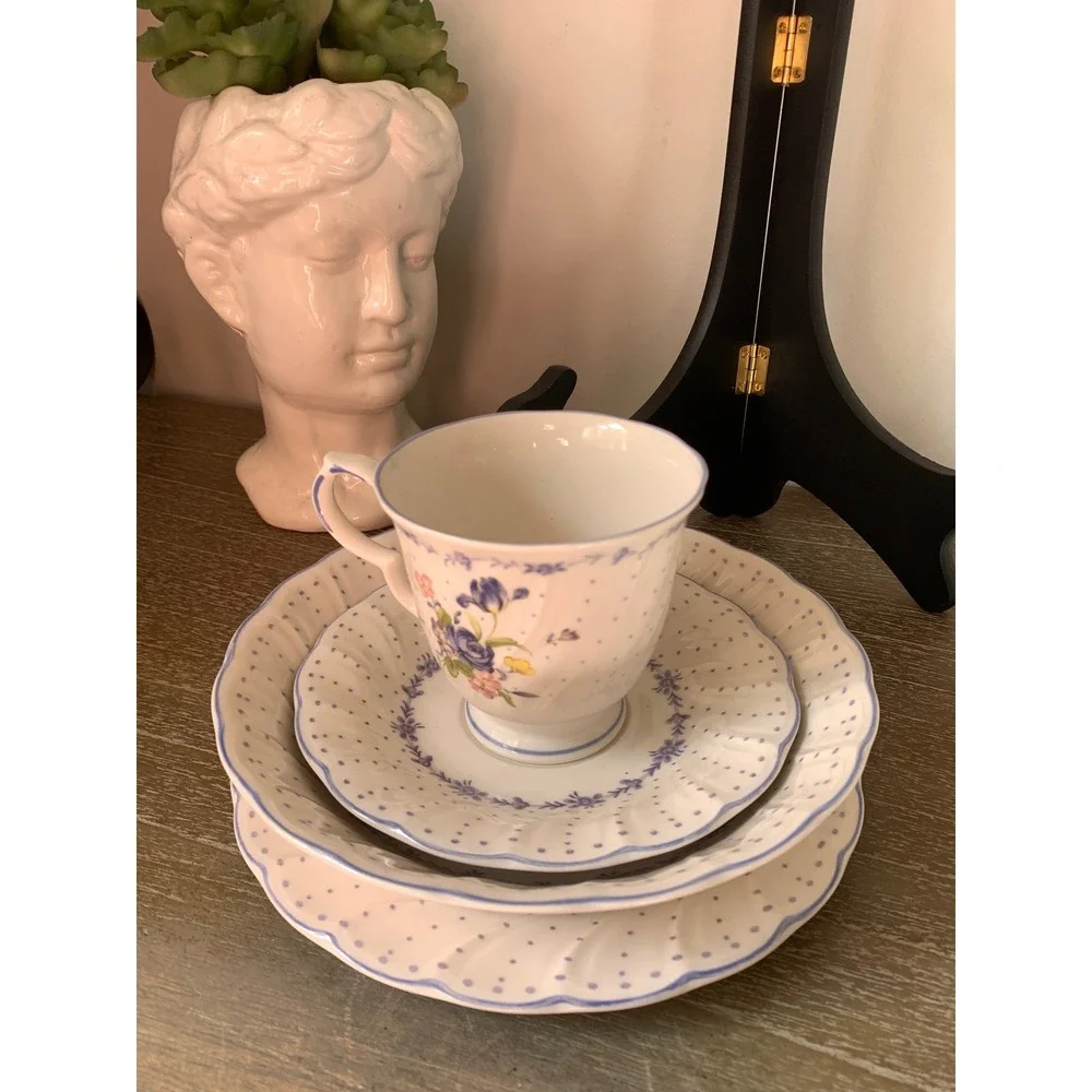 Nikko Blue Floral Polka Dot Porcelain Dinnerware 4pc Cottagecore Scalloped Rim